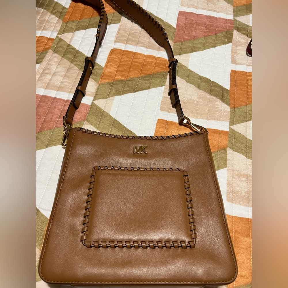 Michael kors crossbody